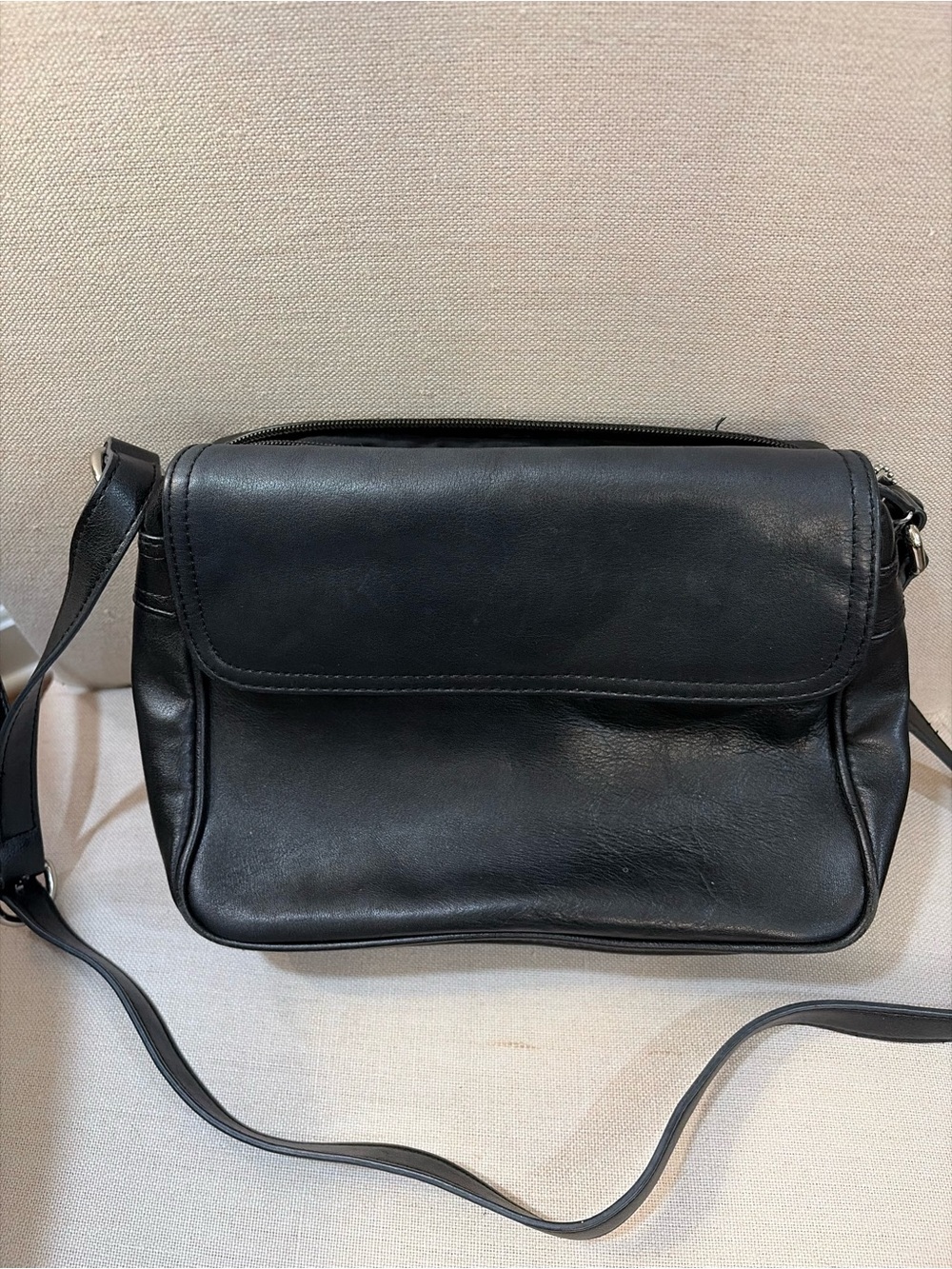 Giani Bernini Classic Black Leather Crossbody Bag